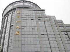 金洲大廈中央空調(diào)維護(hù)保養(yǎng)，主機(jī)大修